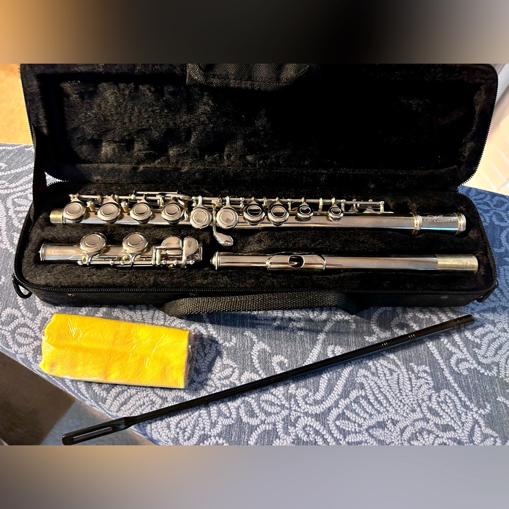 Student Closed Key Flute- Hawk